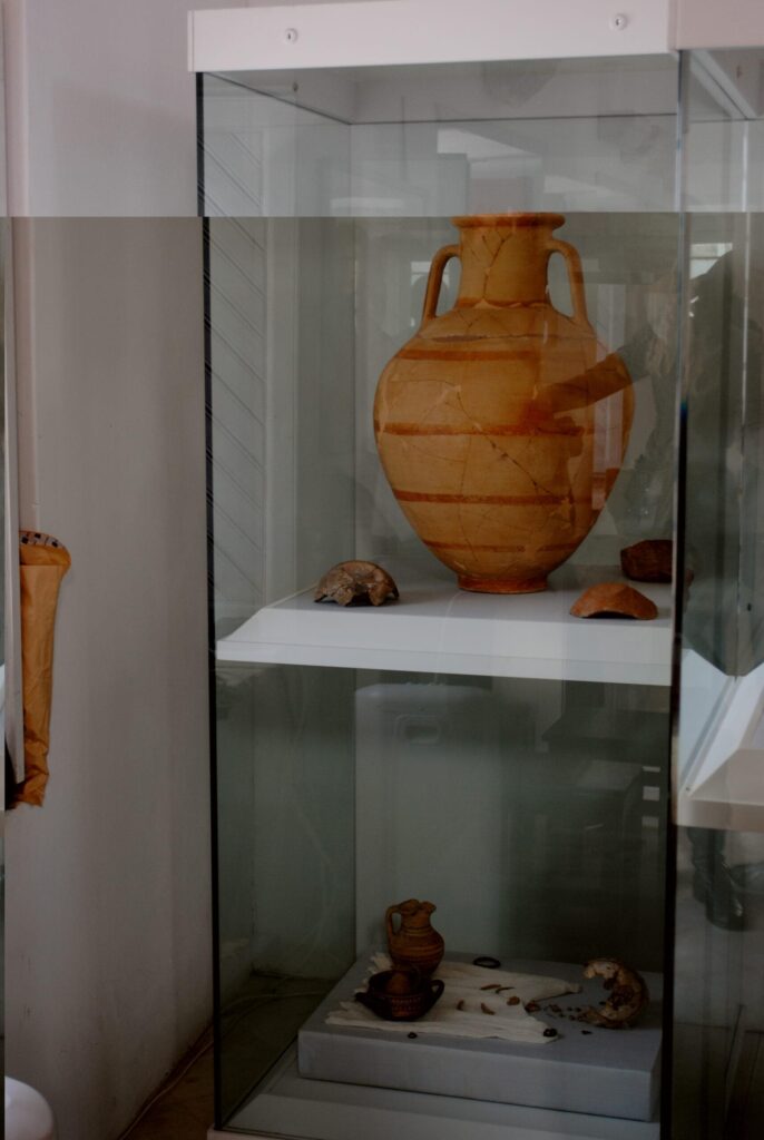 The-archaeological-museum-in-Chora